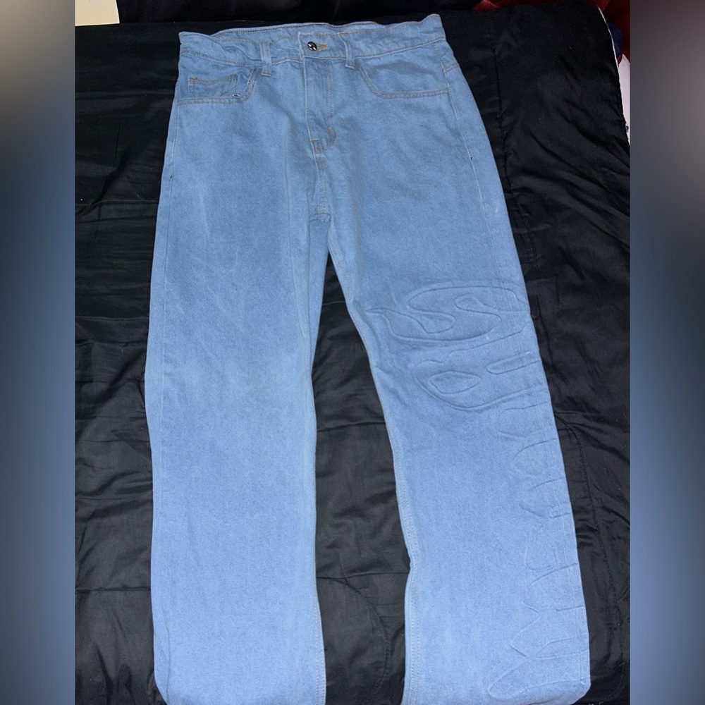 Synical EMBOSSED ARCH LOGO JEANS (WASHED DENIM)